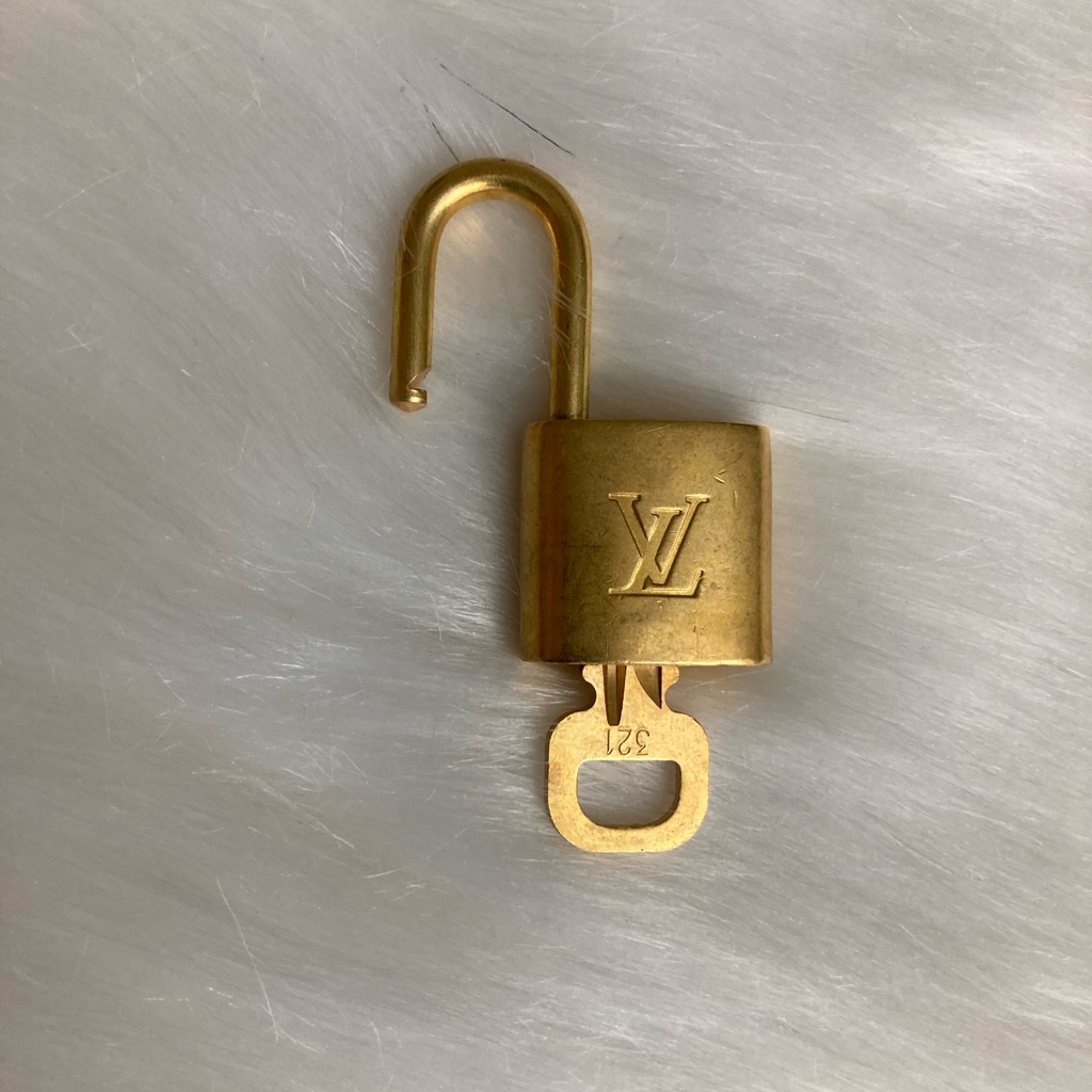 Louis Vuitton 321